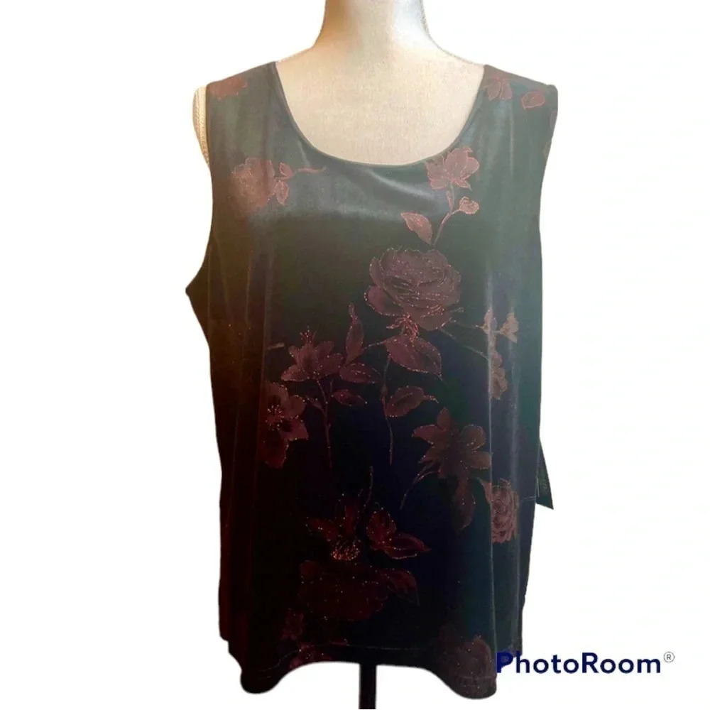 VINTAGE 90’ss. NWT’s. Vintage Studio velour floral sleeveless top‎